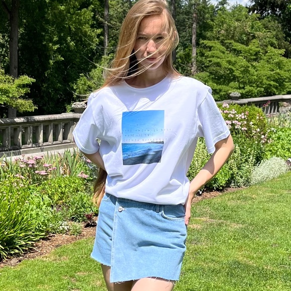 Oversized white cotton t-shirt with a photo print of the sea - Picture 3 of 3